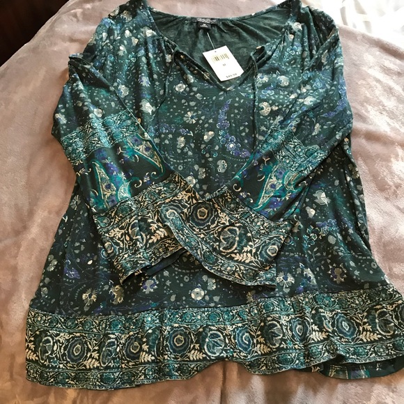 Lucky Brand Top 🍀 - Picture 5 of 8